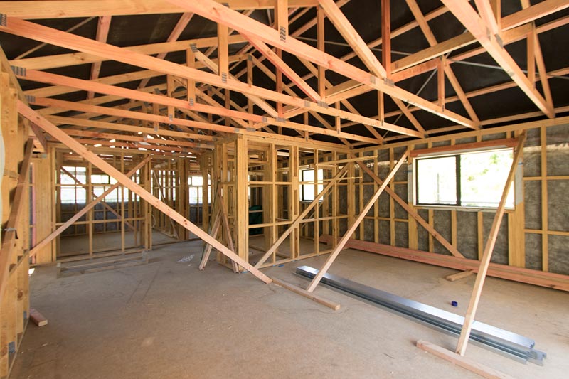 Building vs. Buying a Home: Pros and Cons